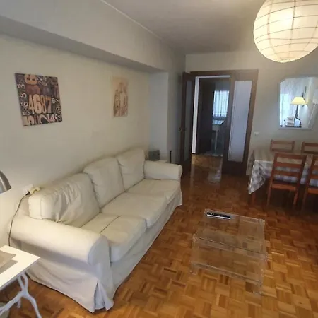 Apartamento Libertad 10, Piso Céntrico En Gijón, Con Wifi De 3 Hab 5 Personas *