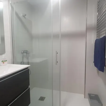 Apartamento Libertad 10, Piso Céntrico En Gijón, Con Wifi De 3 Hab 5 Personas *